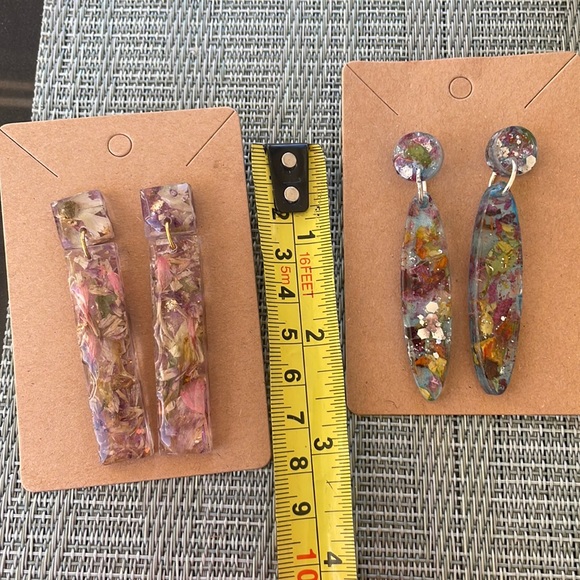 Pressed Flower Dangle Earrings - Picture 9 of 9